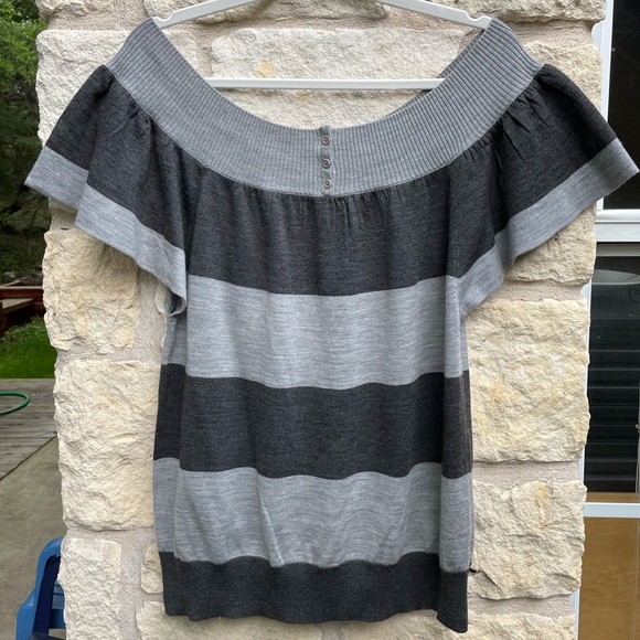 BCBGMAXAZRIA flutter sleeve gray and black sweater - Picture 7 of 10